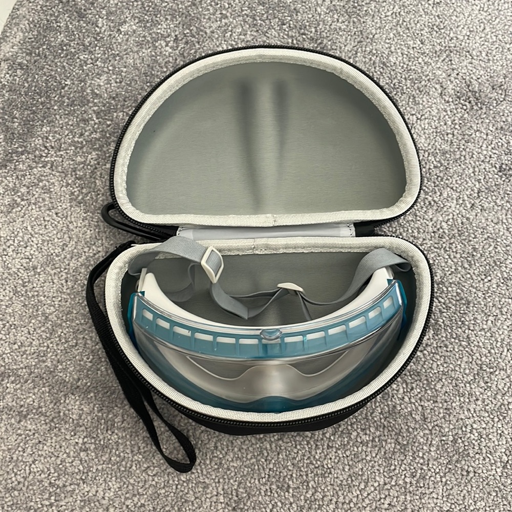 Lab safety googles with hard shell carrying case